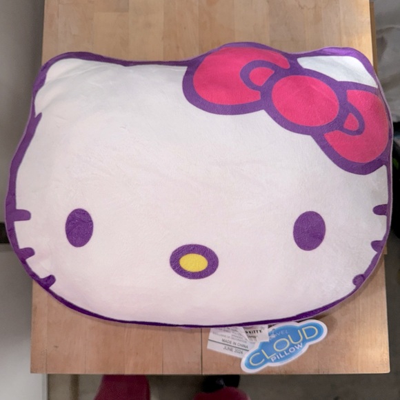 Hello Kitty Travel Cloud Pillow Plush 15"x11" Super Soft Sanrio Purple Pink - Picture 1 of 13